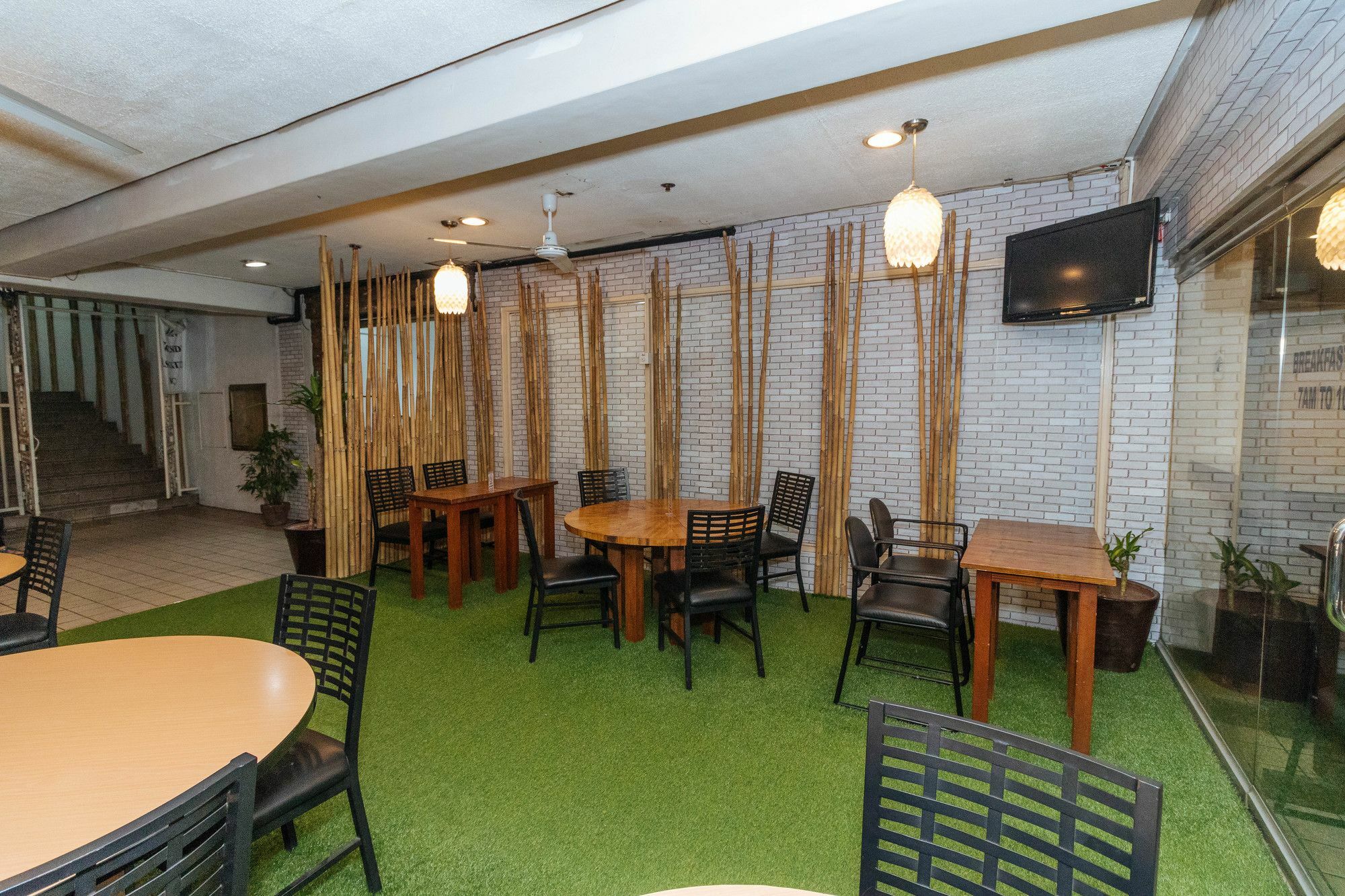 Reddoorz @ Amorsolo Makati Makati City Luaran gambar
